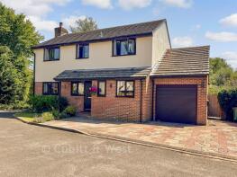 2 Tanglewood, Brookside, Pulborough RH20 3BD