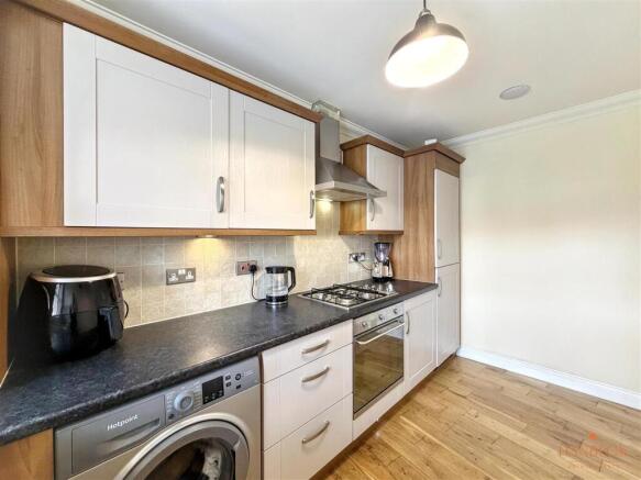 3 bed End of Terrace for sale Image 4