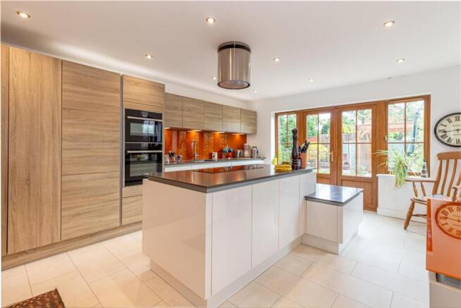 kitchen-2.jpg