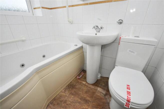 3 bed Semi-Detached for sale Image 9