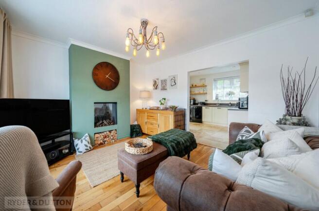 4 bed Semi-Detached Bungalow for sale Image 5