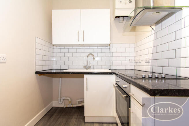 Meriton Court, 87 Lansdowne Road photo 4