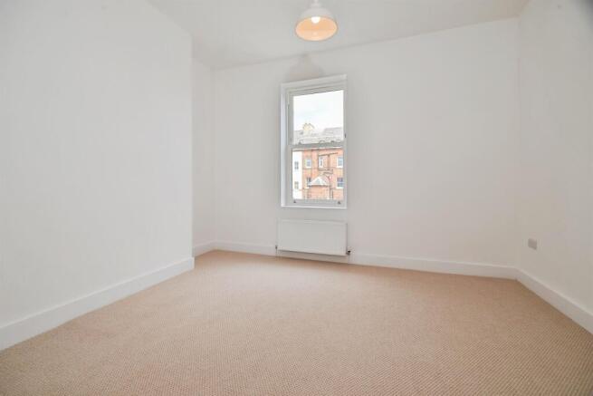 2 bed Flat for sale Image 8