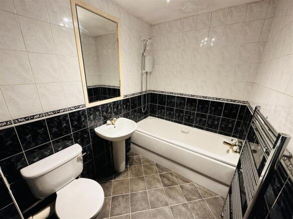 2 bed Terraced for sale Image 9