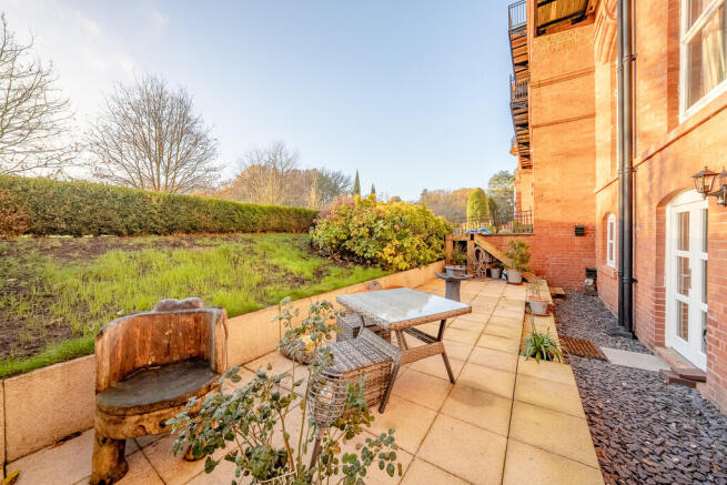 TWO BED APARTMENT...