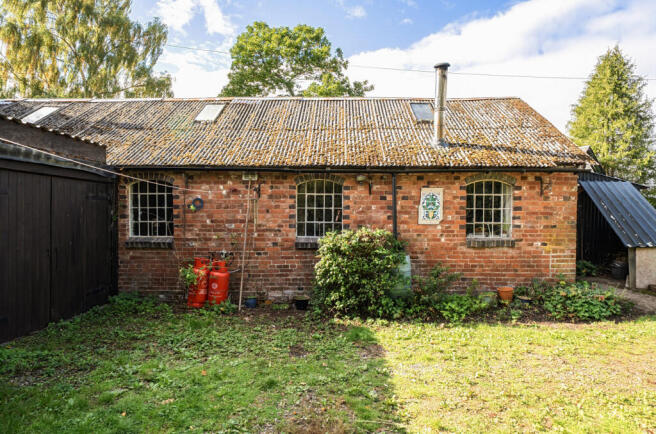 The Barn, Dishley Court, Newtown, Leominster, Herefordshire, HR6 8QD photo 3