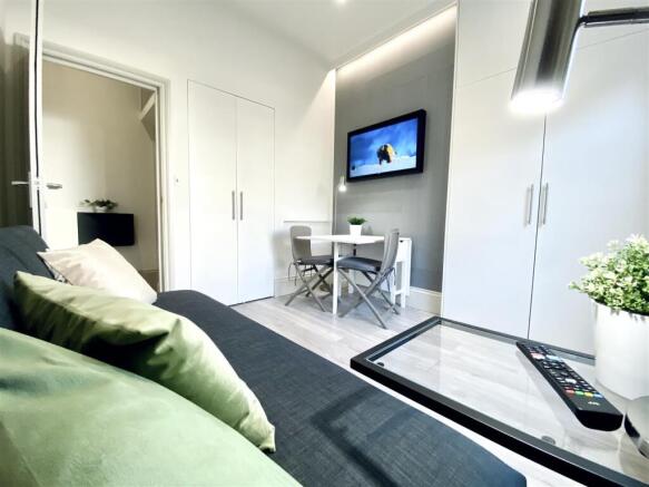 CE363065-1775-4C54-8CAB-92A5BC4399C5_1764078462612