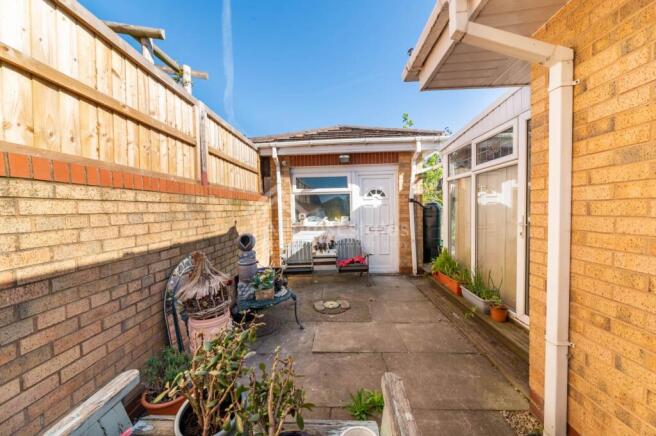 3 bed Detached Bungalow for sale Image 11