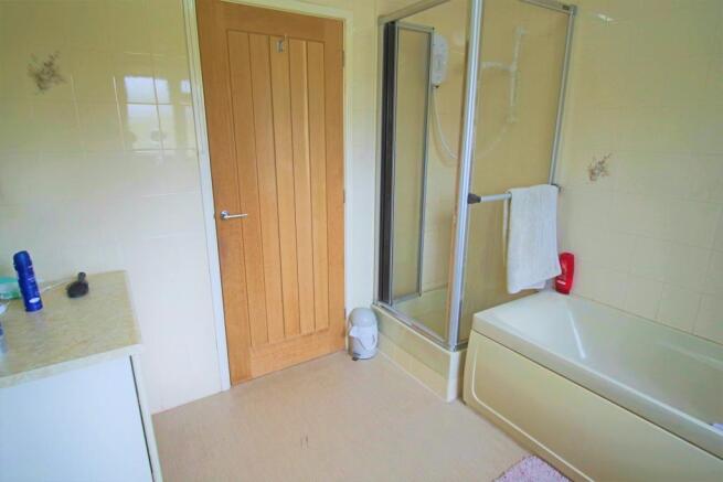 Family bathroom angle 1