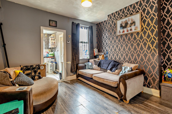 2 bed House for sale Image 7