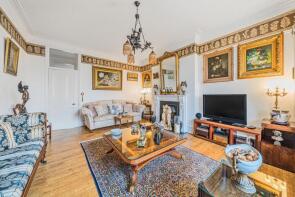 11, 84 Dryburgh Mansions, Erpingham Road, London SW15 1BG