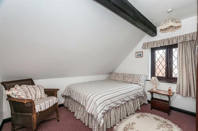 BEDROOM 2