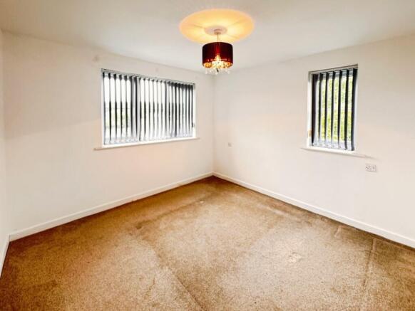 2 bed Apartment for sale Image 5