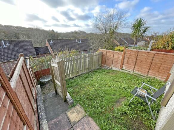 Westbury Close - 68 Garden 2.jpg