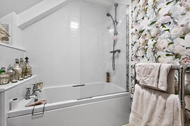 2 bed House for sale Image 10