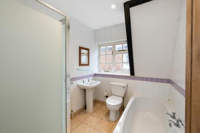 Family Bathroom 