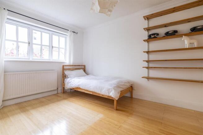bedroom 4 .jpg