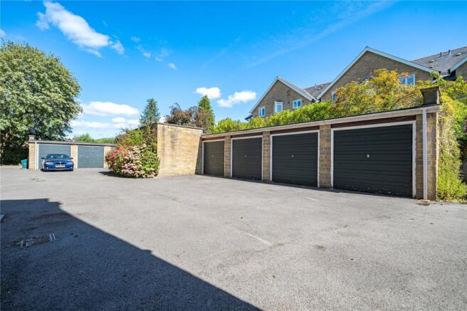 2 bed Apartment for sale Image 10