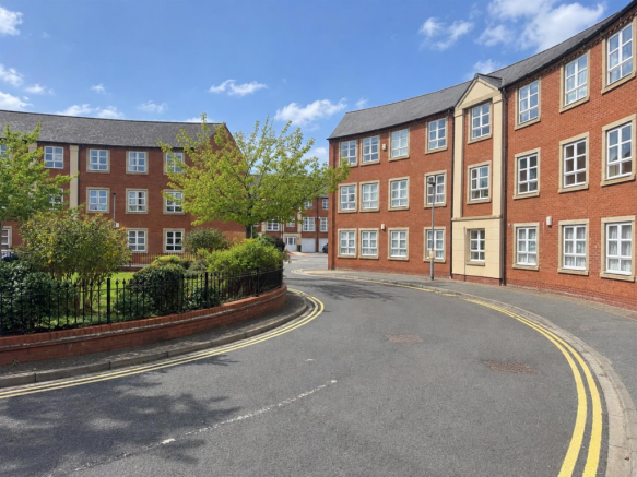 2 bed Apartment to rent Image 10