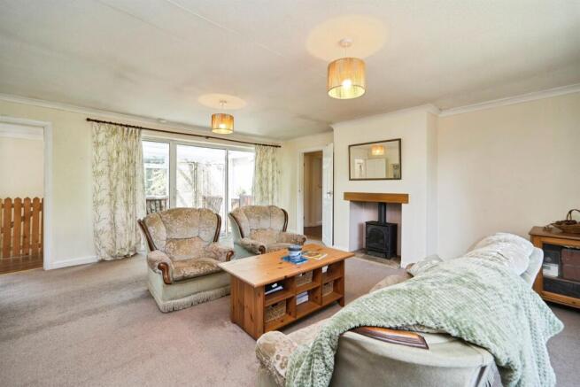 3 bed Detached Bungalow for sale Image 4