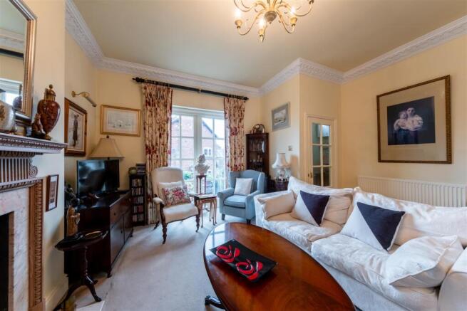 9 Chestnut Court-009.jpg