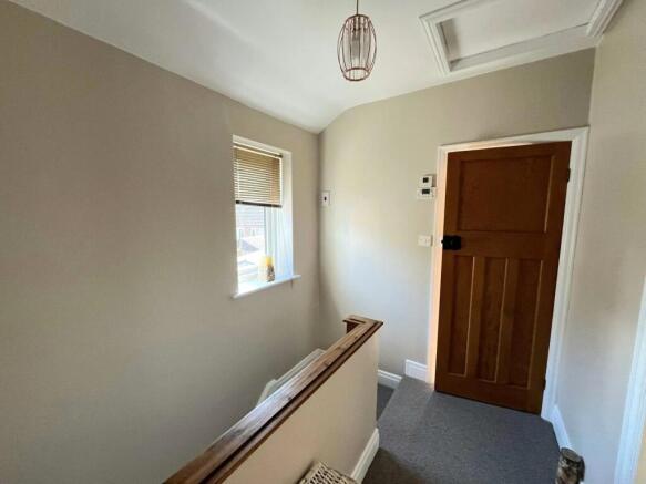 3 bed Semi-Detached for sale Image 7