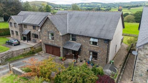 Llanddew, Brecon, LD3