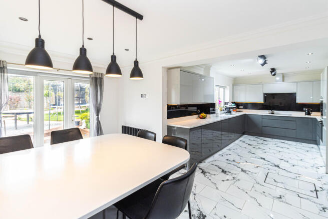 Kitchen/Breakfast Room