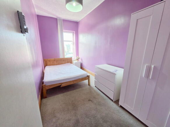 3 bed Terraced for sale Image 9