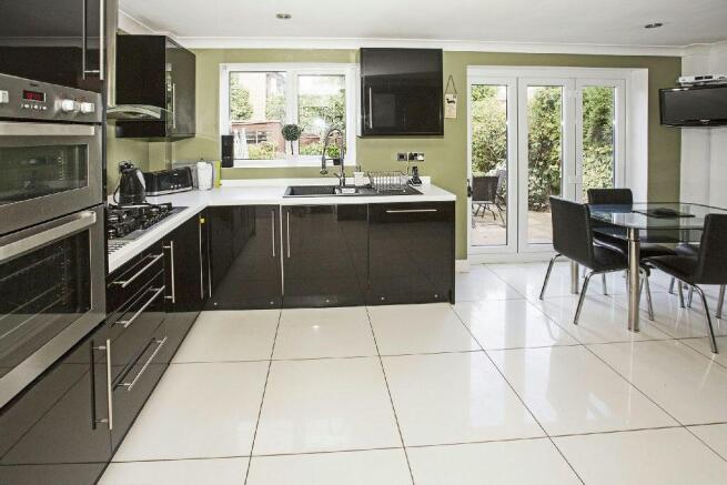 Kitchen/Dining Room.
