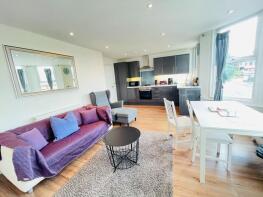 Flat D, 124, Colney Hatch Lane, Hornsey, London N10 1ER