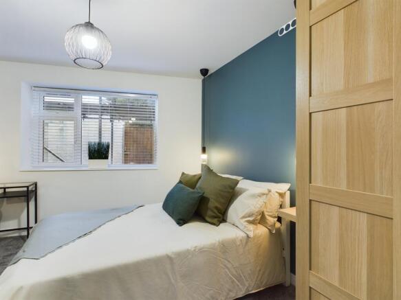 CAM03255G0-PR0032-STILL004_alt