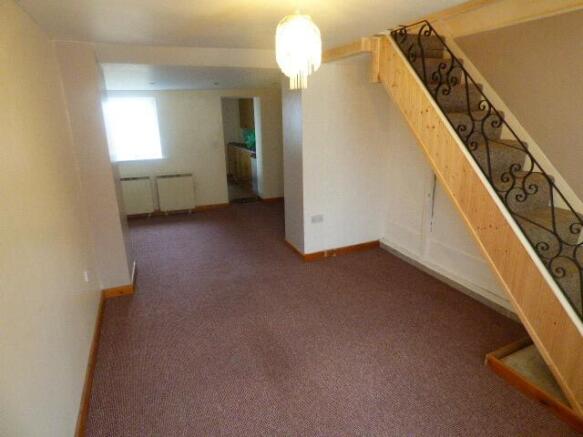 LIVING / DINING ROOM