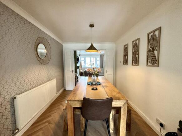 3 bed Semi-Detached for sale Image 9