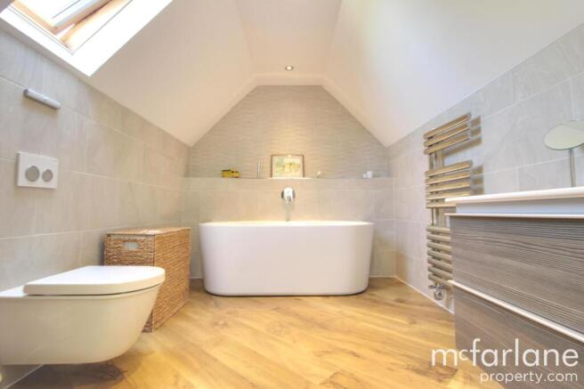 Master Bedroom / En-Suite