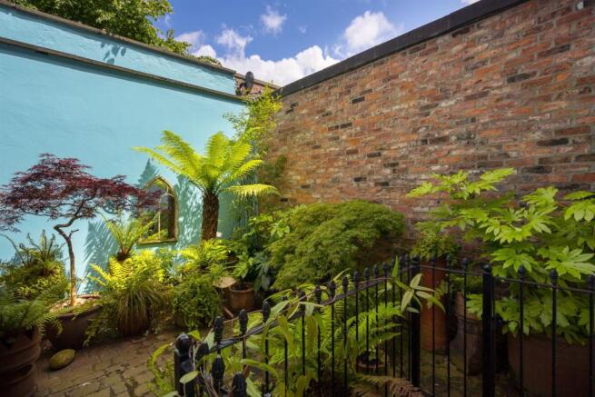 Courtyard Garden