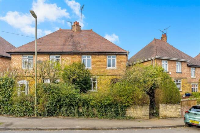 6 Belgrave Crescent, Banbury-1.jpg