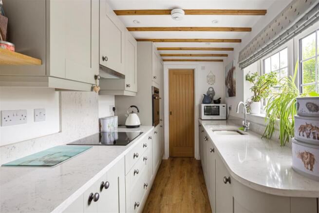 2 bed Terraced for sale Image 7