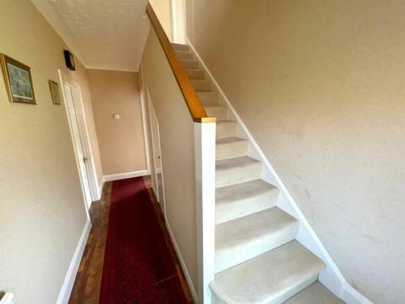 49 spalding rd stairs.jpg