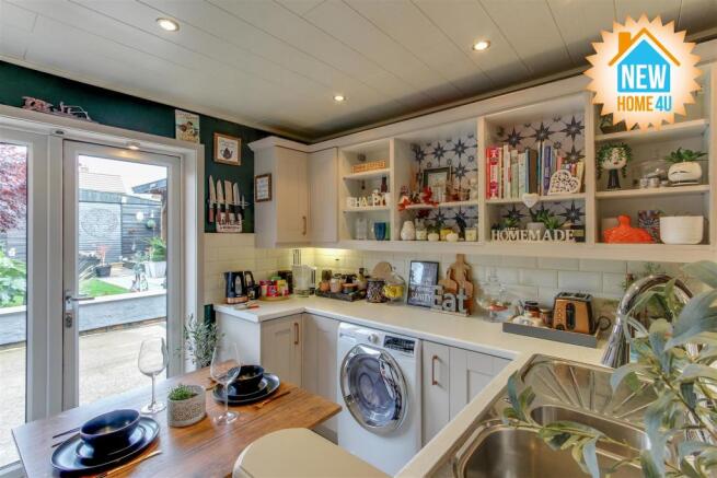 KITCHEN: