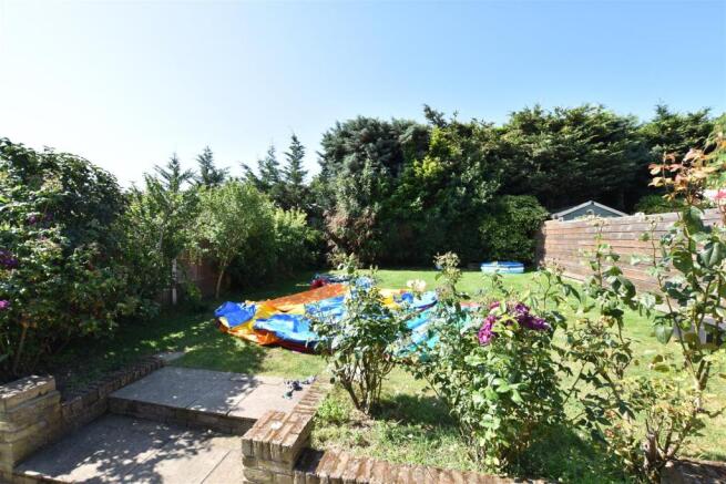 SOUTH BACKING REAR GARDEN
