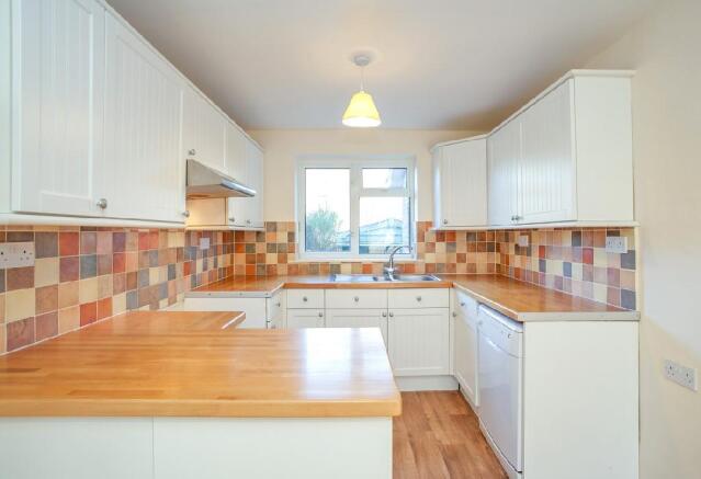 Kitchen 3.jpg