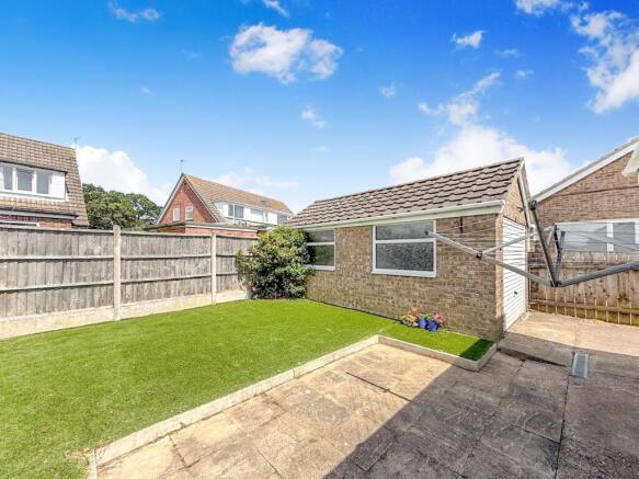 2 bed Semi-Detached Bungalow for sale Image 7