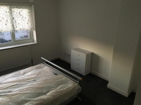 3 bed Terraced to rent Image 8