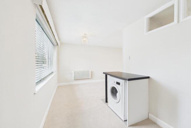 1 bed Ground Flat for sale Image 6