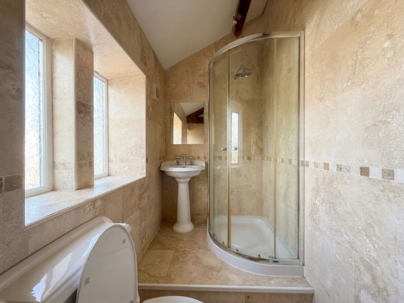 2 bed Cottage for sale Image 12