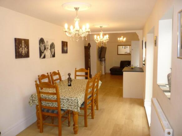 Kitchen / Dining