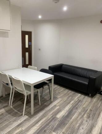 newarke-street-le1-5sn-1041022