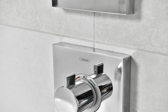 En-Suite Bathroom