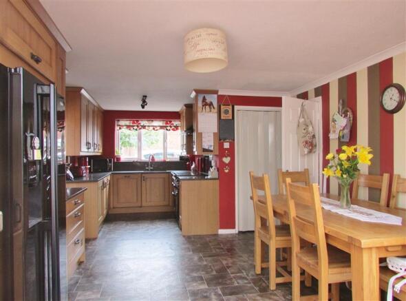 Kitchen/Dining